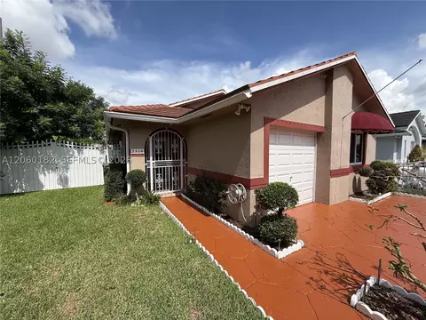 Exterior - 7510 W 4th Ave, Hialeah, FL 33014 photo 1 of 6