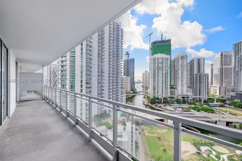 90 SW 3rd St #2001, Miami, FL 33130
