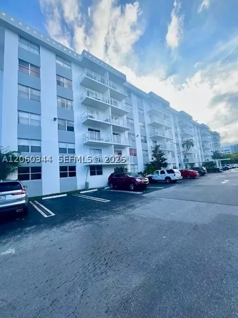 Undisclosed, North Miami Beach, FL 33160