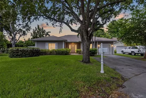 15166 SW 142nd Ct, Miami, FL 33186