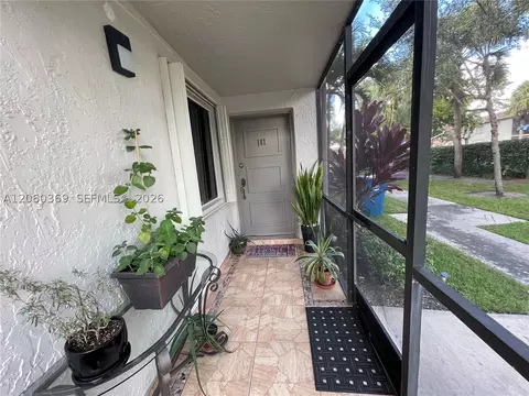 16240 Laurel Dr #101, Weston, FL 33326