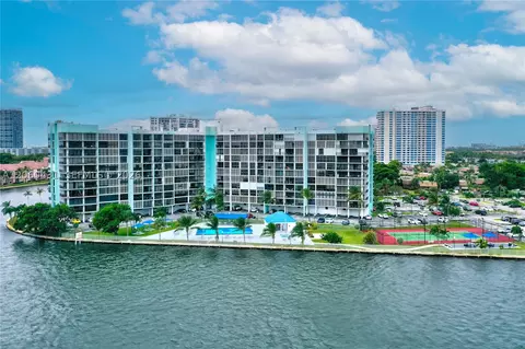 200 Leslie Dr #329, Hallandale Beach, FL 33009