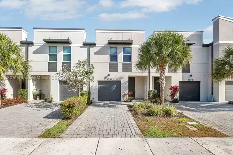 1761 Lindley St, West Palm Beach, FL 33407