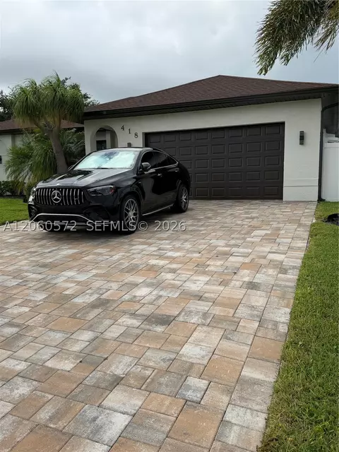 418 SW 19th Ter, Cape Coral, FL 33991