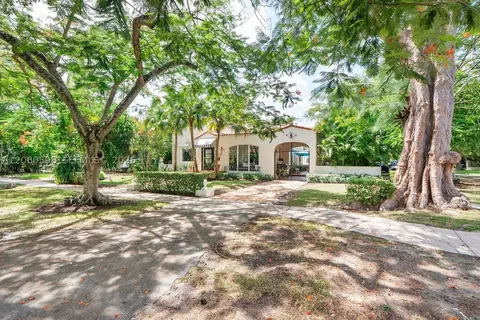 1042 Sorolla Ave, Coral Gables, FL 33134