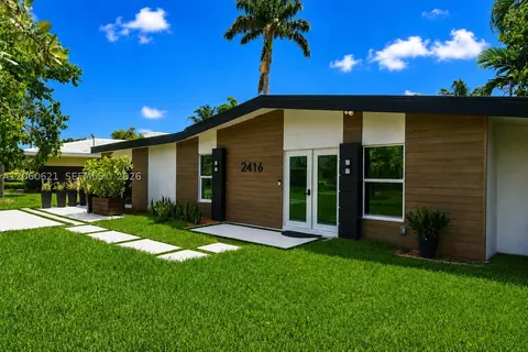 2416 NE 19th Ter, Wilton Manors, FL 33305