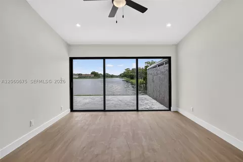 9575 NW 38th Pl, Sunrise, FL 33351