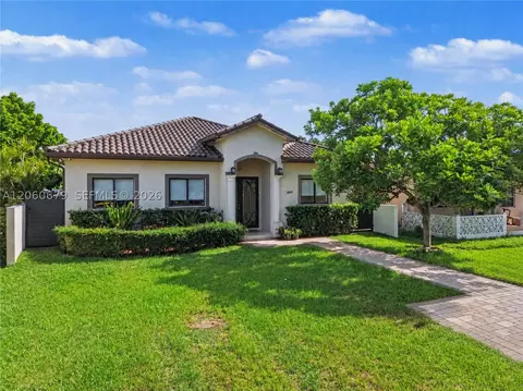 5889 SW 17th St, Miami, FL 33155