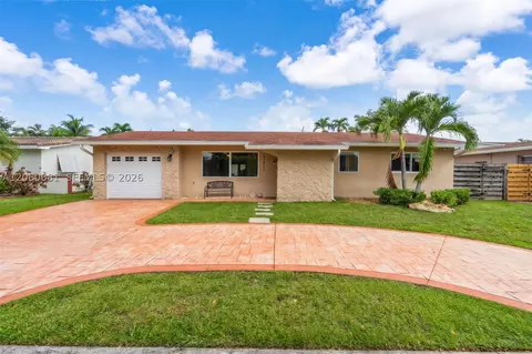 11311 NW 23rd St, Pembroke Pines, FL 33026