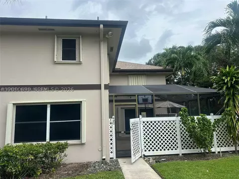 49 Essex Ct #C, Royal Palm Beach, FL 33411