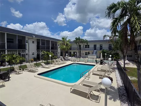 415 NE 2nd St #229, Hallandale Beach, FL 33009
