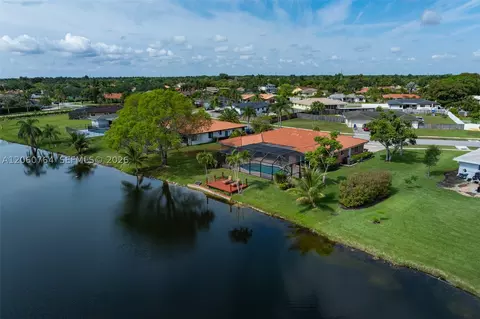 424 Sailboat Cir, Weston, FL 33326