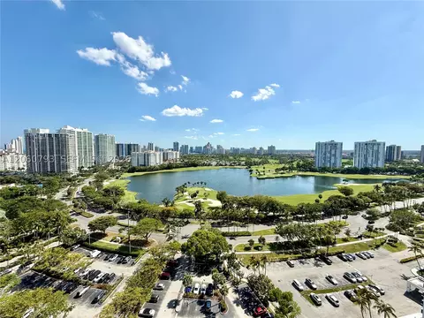 3701 N Country Club Dr #2205, Aventura, FL 33180
