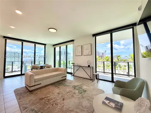 580 72nd St #602, Miami Beach, FL 33141