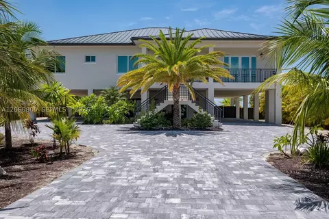 Exterior - 108 Sunrise Dr, Marathon, FL 33050 photo 2 of 4