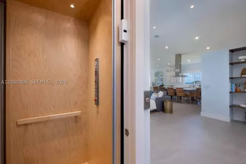 Entry Way - 108 Sunrise Dr, Marathon, FL 33050 photo 3 of 3