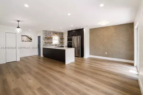 Living - 7334 Pepper Pike Dr, Hialeah, FL 33015 photo 1 of 3