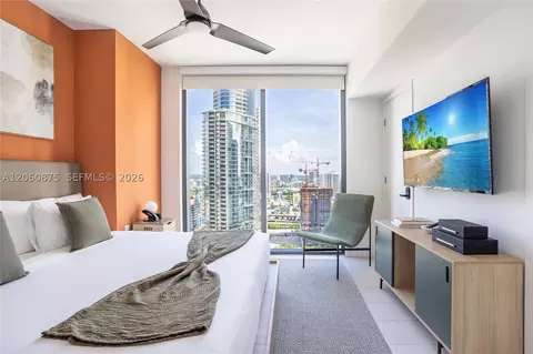 159 NE 6th St #3413, Miami, FL 33132
