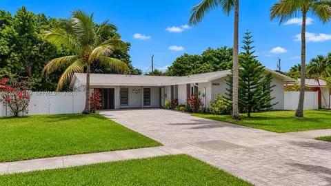 10615 SW 200th St, Cutler Bay, FL 33157