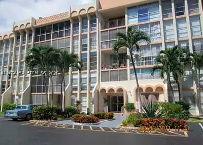 851 Three Islands Blvd #108, Hallandale Beach, FL 33009
