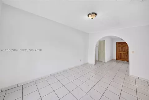Living - 430 SE 7th Ave, Hialeah, FL 33010 photo 4 of 5