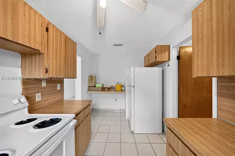 Kitchen - 430 SE 7th Ave, Hialeah, FL 33010 photo 2 of 3