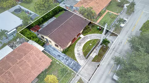 View/Area - 430 SE 7th Ave, Hialeah, FL 33010 photo 1 of 8