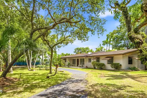 6801 SW 82nd Ave, Miami, FL 33143