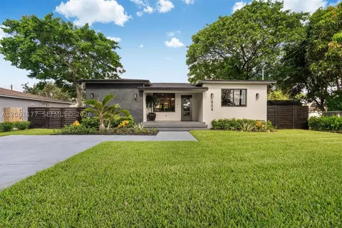 904 NW 6th Ter, Hallandale Beach, FL 33009