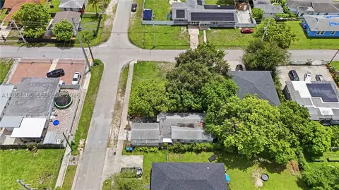 2106 NW 70th St, Miami, FL 33147