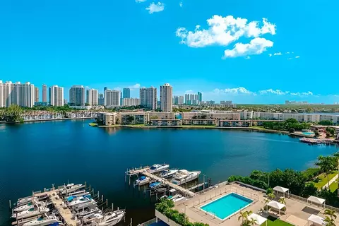 18081 Biscayne Blvd Boat, Aventura, FL 33160