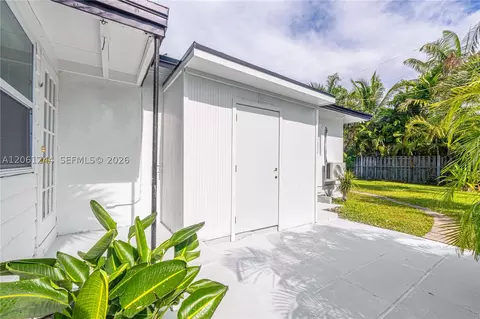 731 NE 16th St, Fort Lauderdale, FL 33304