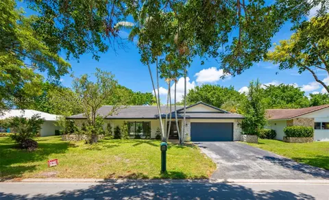 9939 NW 19th St, Coral Springs, FL 33071