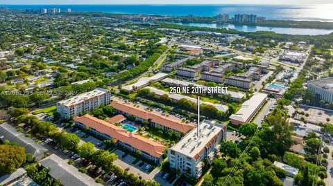 250 NE 20th St #2110, Boca Raton, FL 33431