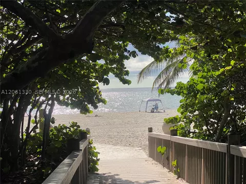 1504 S Surf Rd #65, Hollywood, FL 33019