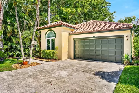 1419 Banyan Cir, Pompano Beach, FL 33069