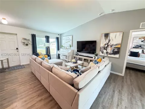Living - 3006 Base Ct, Labelle, FL 33935 photo 3 of 4