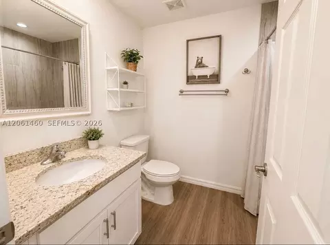 Bath - 3006 Base Ct, Labelle, FL 33935 photo 3 of 4