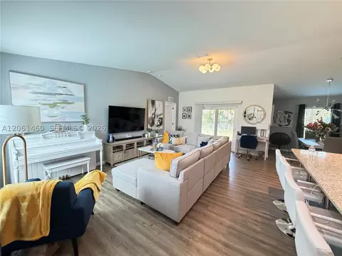 Living - 3006 Base Ct, Labelle, FL 33935 photo 2 of 4