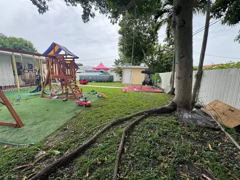 Exterior - 80 W 56th St, Hialeah, FL 33012 photo 3 of 6