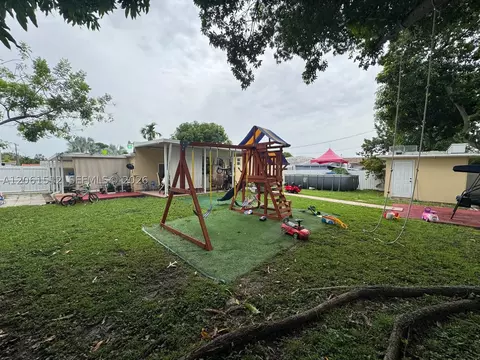 Exterior - 80 W 56th St, Hialeah, FL 33012 photo 5 of 6