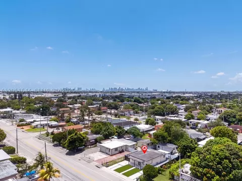 View/Area - 858 E 21st St, Hialeah, FL 33013 photo 4 of 5
