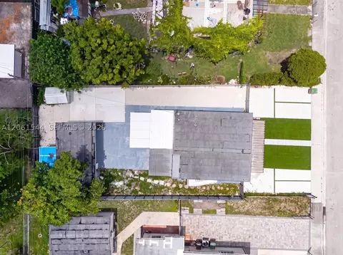 View/Area - 858 E 21st St, Hialeah, FL 33013 photo 3 of 5