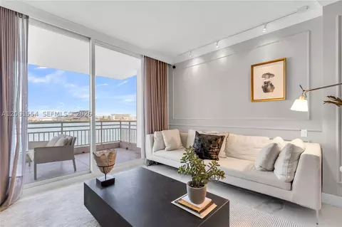 888 Brickell Key Dr #508, Miami, FL 33131
