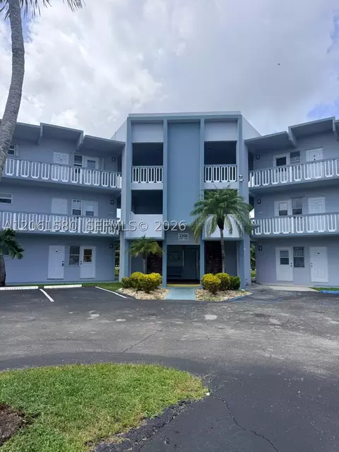 2200 Park Ln #311, Hollywood, FL 33021