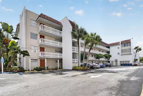 3531 Inverrary Dr #101, Lauderhill, FL 33319