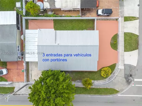 View/Area - 3685 W 9th Ave, Hialeah, FL 33012 photo 3 of 9