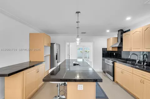 Kitchen - 3685 W 9th Ave, Hialeah, FL 33012 photo 2 of 2