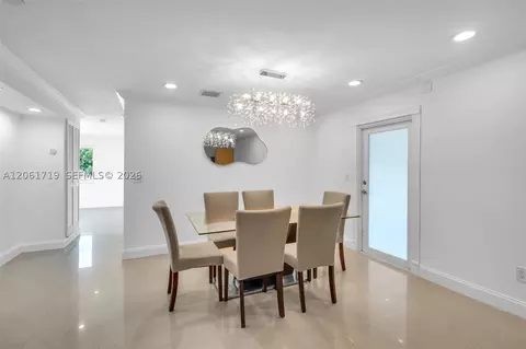 Dining - 3685 W 9th Ave, Hialeah, FL 33012 photo 3 of 3