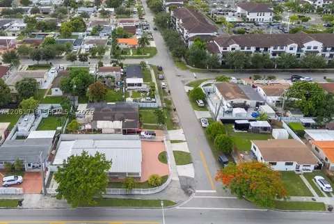 View/Area - 3685 W 9th Ave, Hialeah, FL 33012 photo 9 of 9